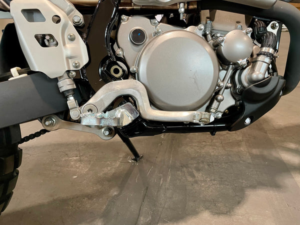DRZ400 Lowered Foot Pegs