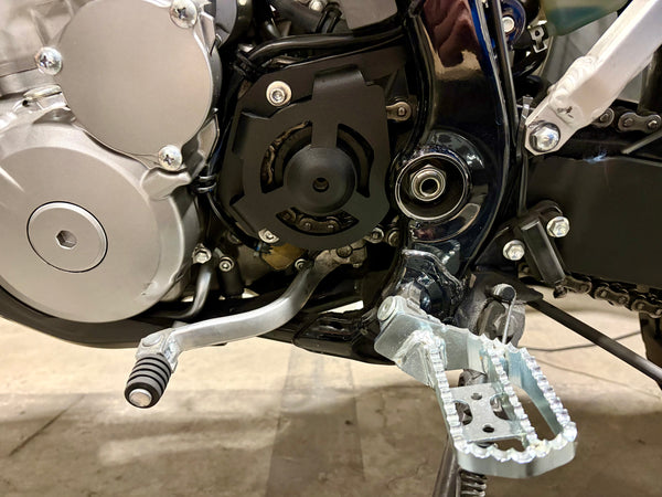 DR-Z4S & DR-Z4SM Case Saver with Sprocket Cover